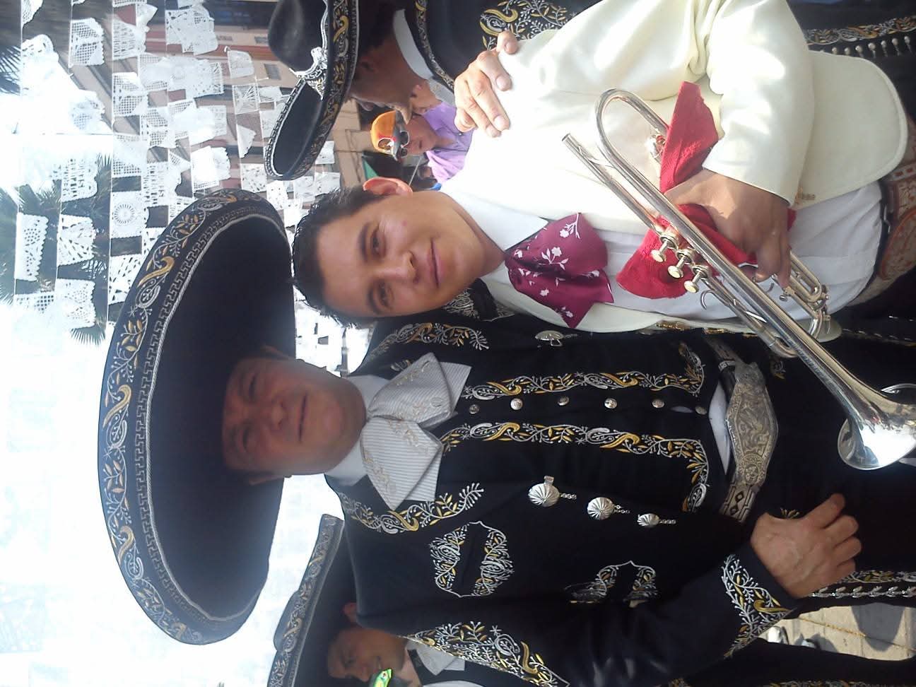 Presentación de Mariachi Raíces de México